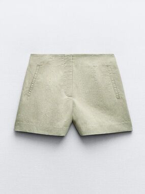 Zara Women's Flat-Front Shorts in Light Olive